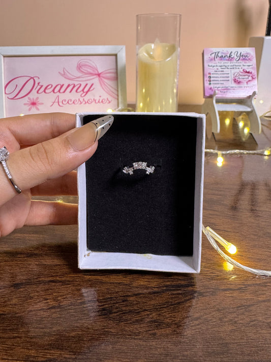 Stainless steel Flower Tiara Ring 💍 (Adjustable)