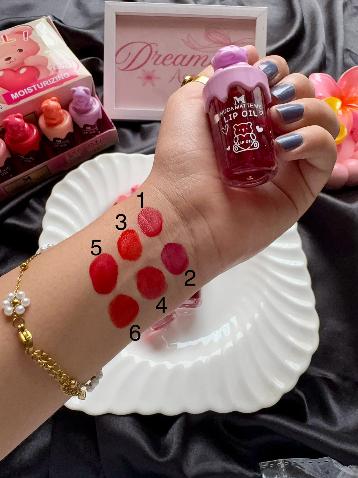 Huda Matte Me Teddy Lip & cheeks Tint