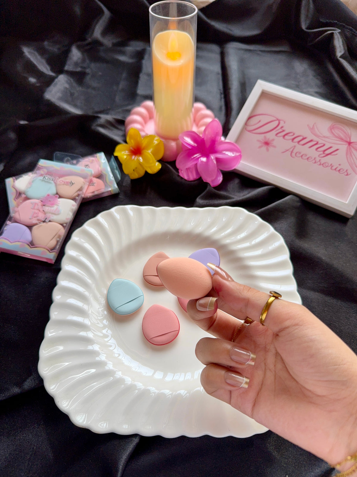 Kiss Lovely Mini Finger Powder Puff Set (6 Pcs)