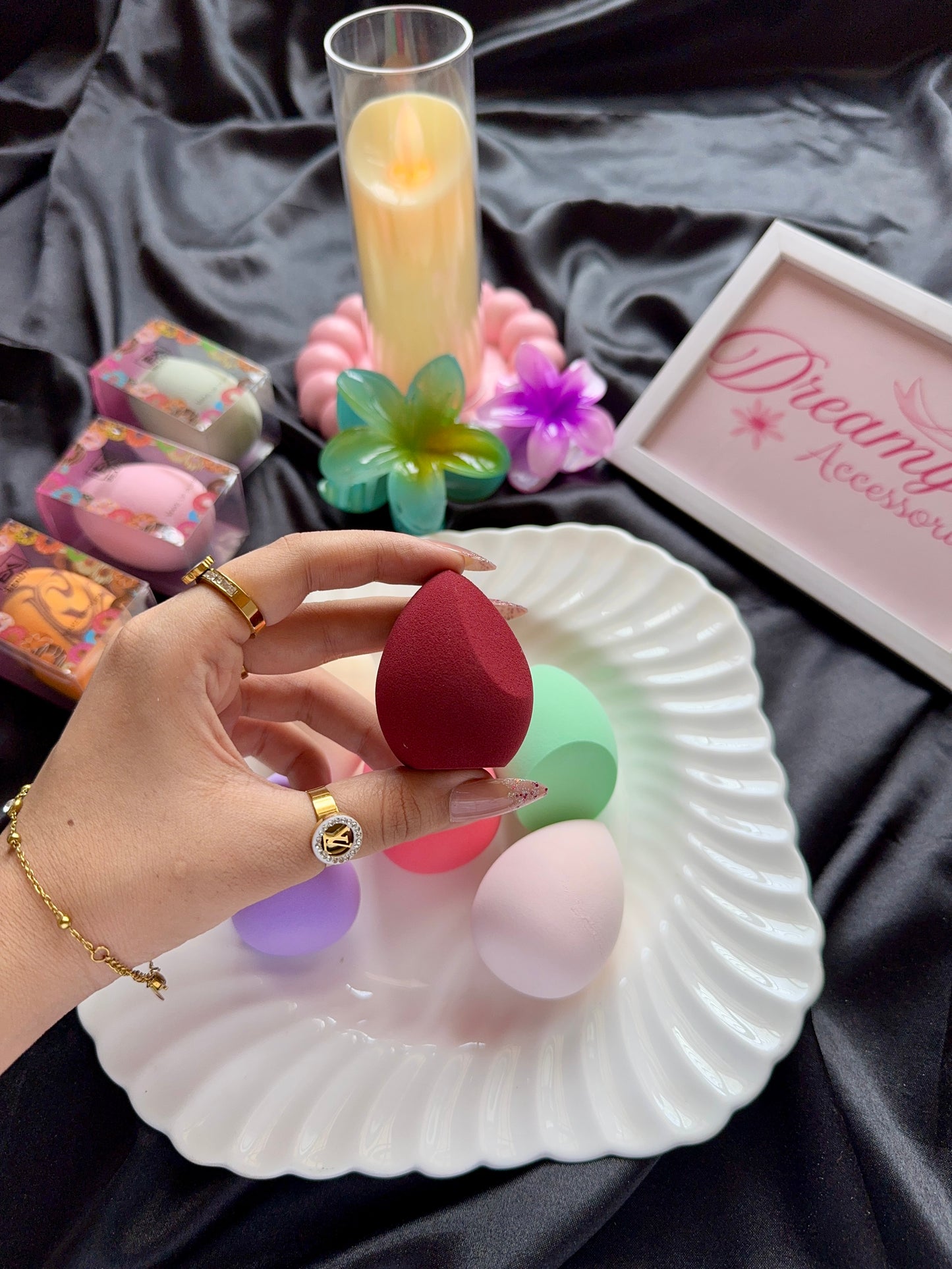 Kiss Lovely "Nice Day" Soft Beauty Blender Sponge (Single Boxed)