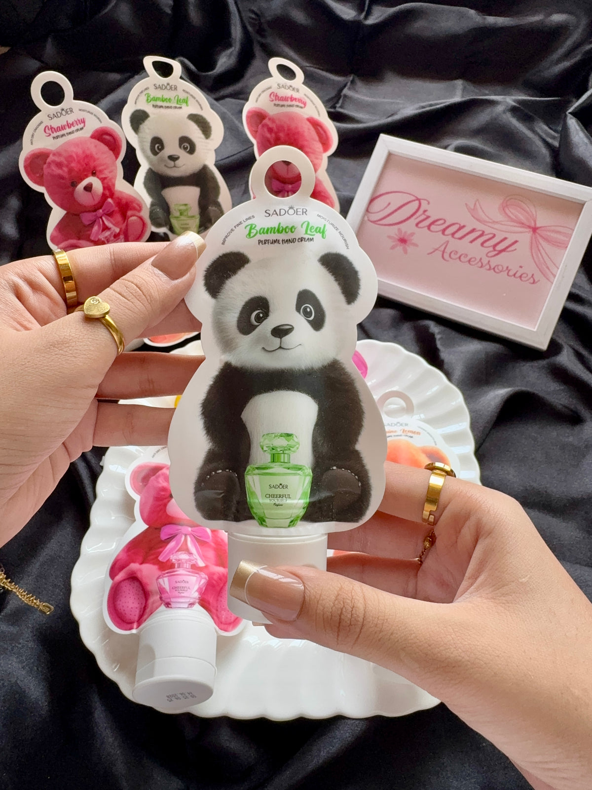 1pc Sadoer Teddy Hand Cream