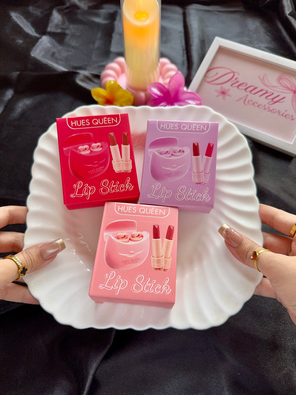 Hues Queen Mini Handbag Lipstick Set (2-in-1)
