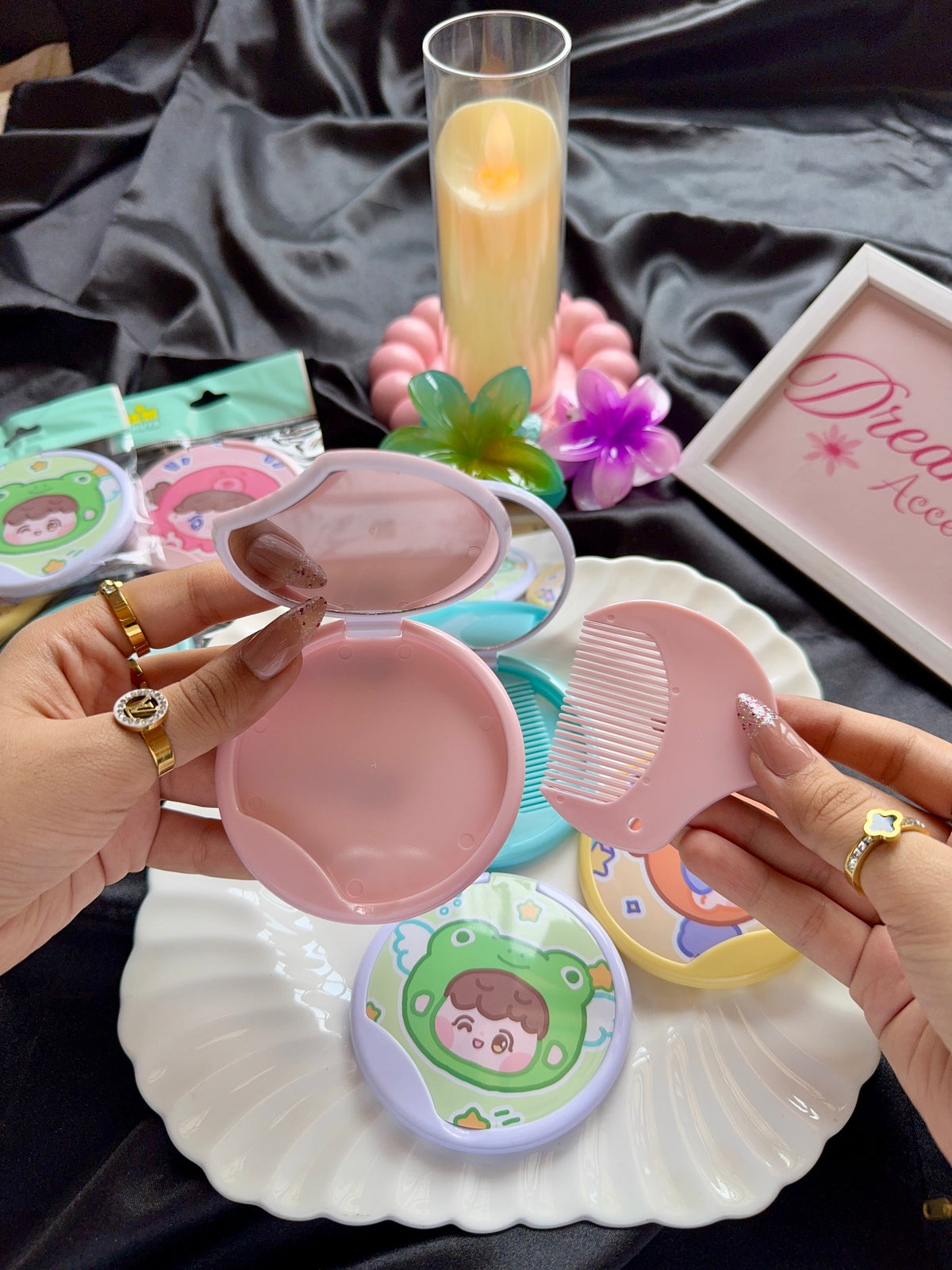 Kawaii Portable Folding Mirror & Comb Set (Cute Character Edition)