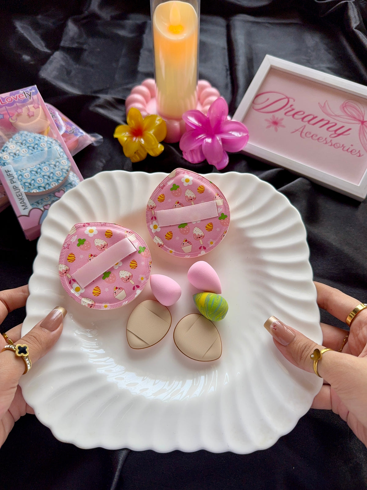 Kiss Lovely Printed Makeup Powder Puff & Mini Blender Set of 7