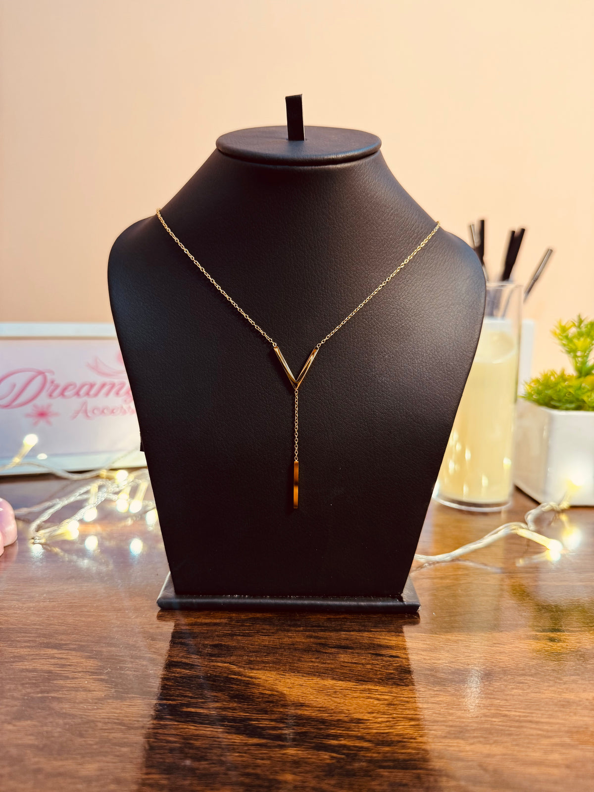 Stainless steel V-Shaped Lariat Necklace ✨