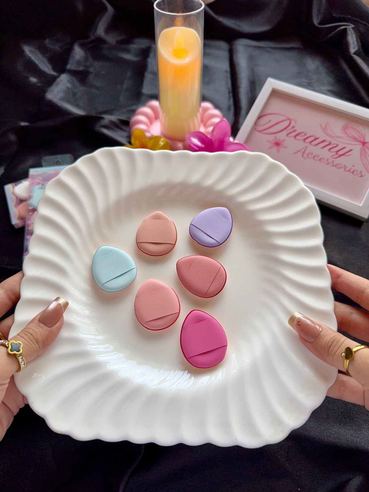 Kiss Lovely Mini Finger Powder Puff Set (6 Pcs)
